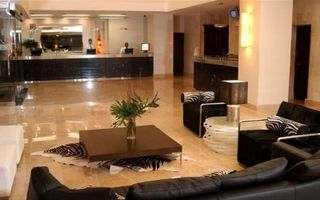 Hotel Plaza Naco Reception